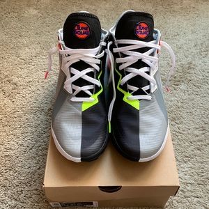 New Nike Lebron XVIII 18 Low Space Jam Basketball Shoe Mens 11 Bugs vs. Marvin